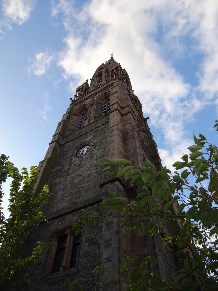 教会の尖塔.jpg