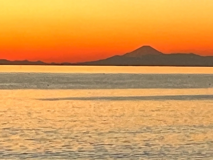 稲毛海浜公園から見た富士の夕暮れ１.jpg